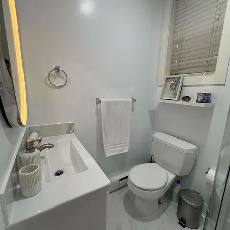 Guest Room With Private Bath In Langford Victoria Exterior photo