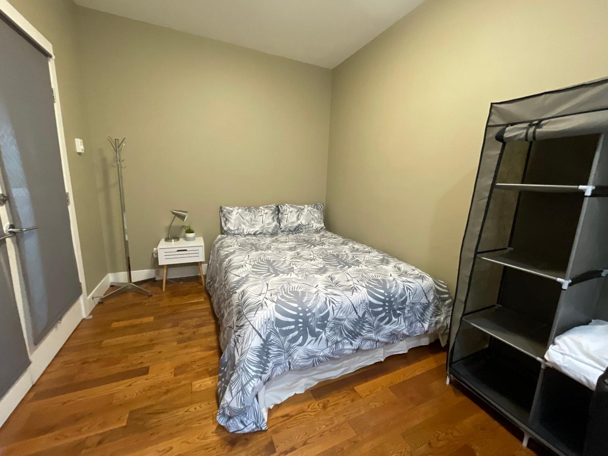 Guest With Private Bath In Langford