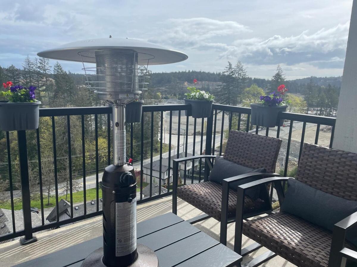 Guest With Private Bath In Langford Homestay